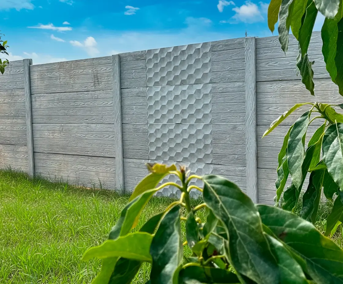 Valla de hormigón Euromuros modelo Hexa Texture